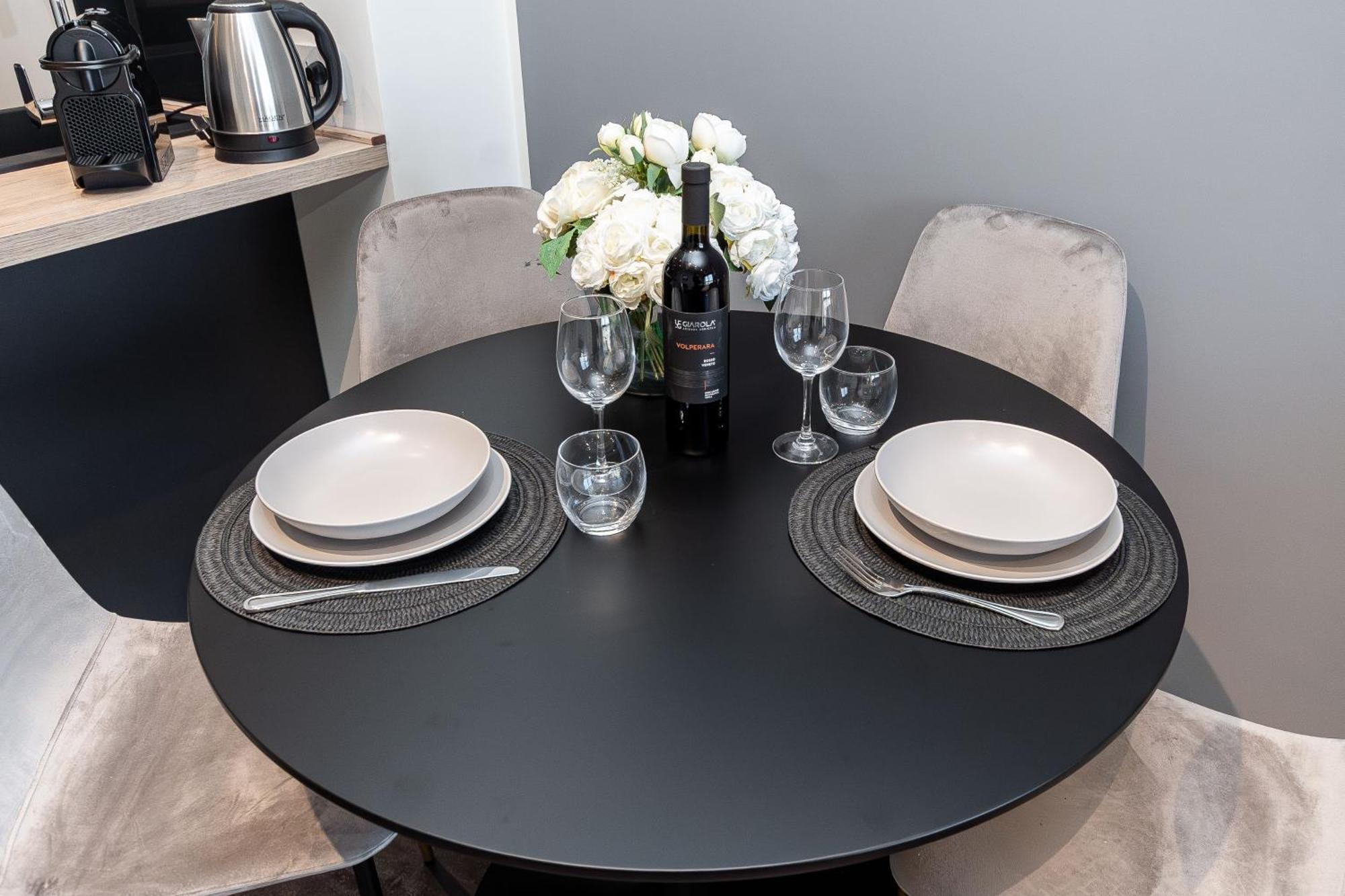 Free Parking In Luxury Suite With City View - Steps To Brignole Train Station Genoa Bagian luar foto